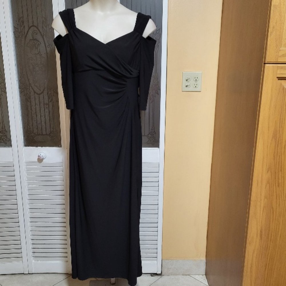 R & M Richards Ladies Beautiful Long Black Ruched Cold Shoulder Dress